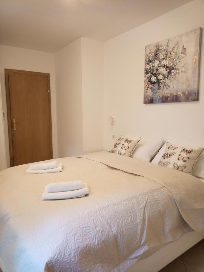 מאלינסקה Apartman Emili מראה חיצוני תמונה